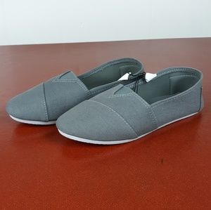 Canvas style shoes NWOT